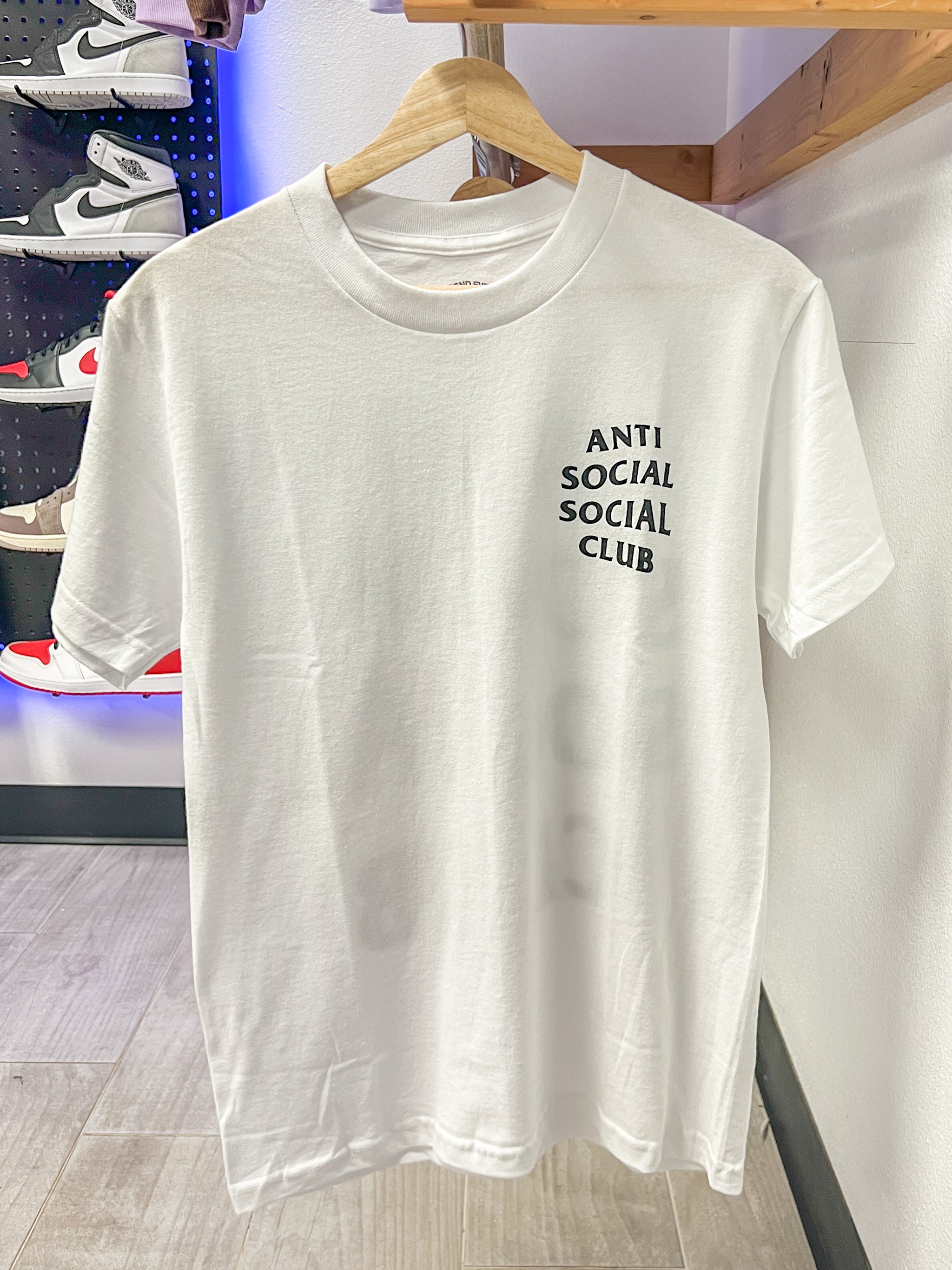 ANTI SOCIAL SOCIAL CLUB TEE WHITE BLACK LETTERS