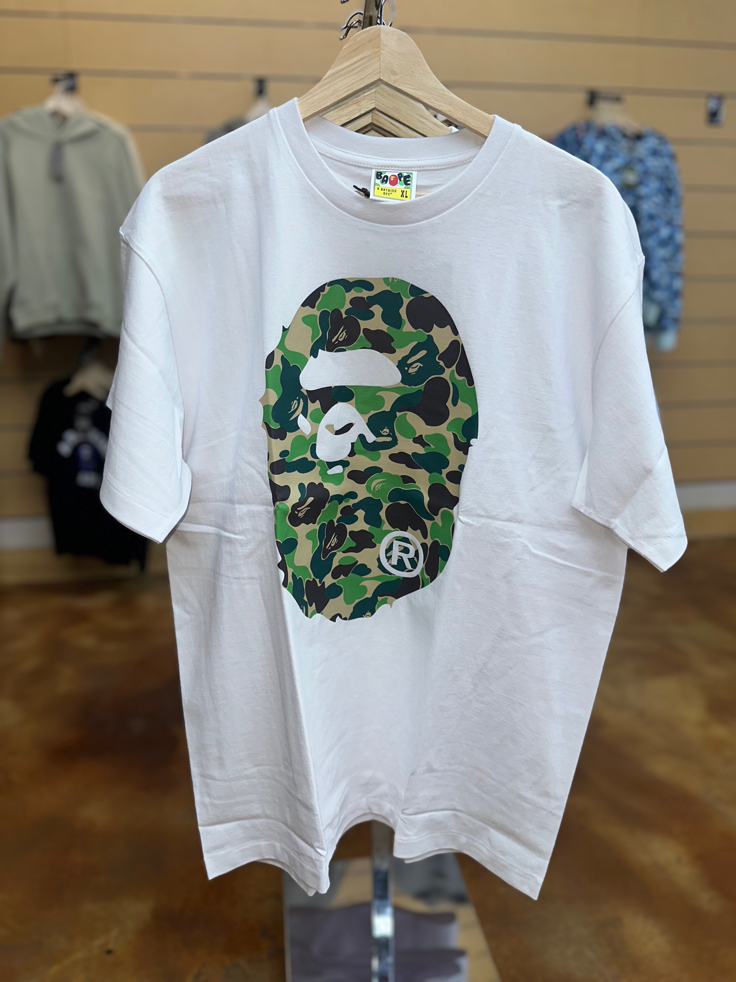 BAPE WHITE TEE GREEN APE BACK HIT