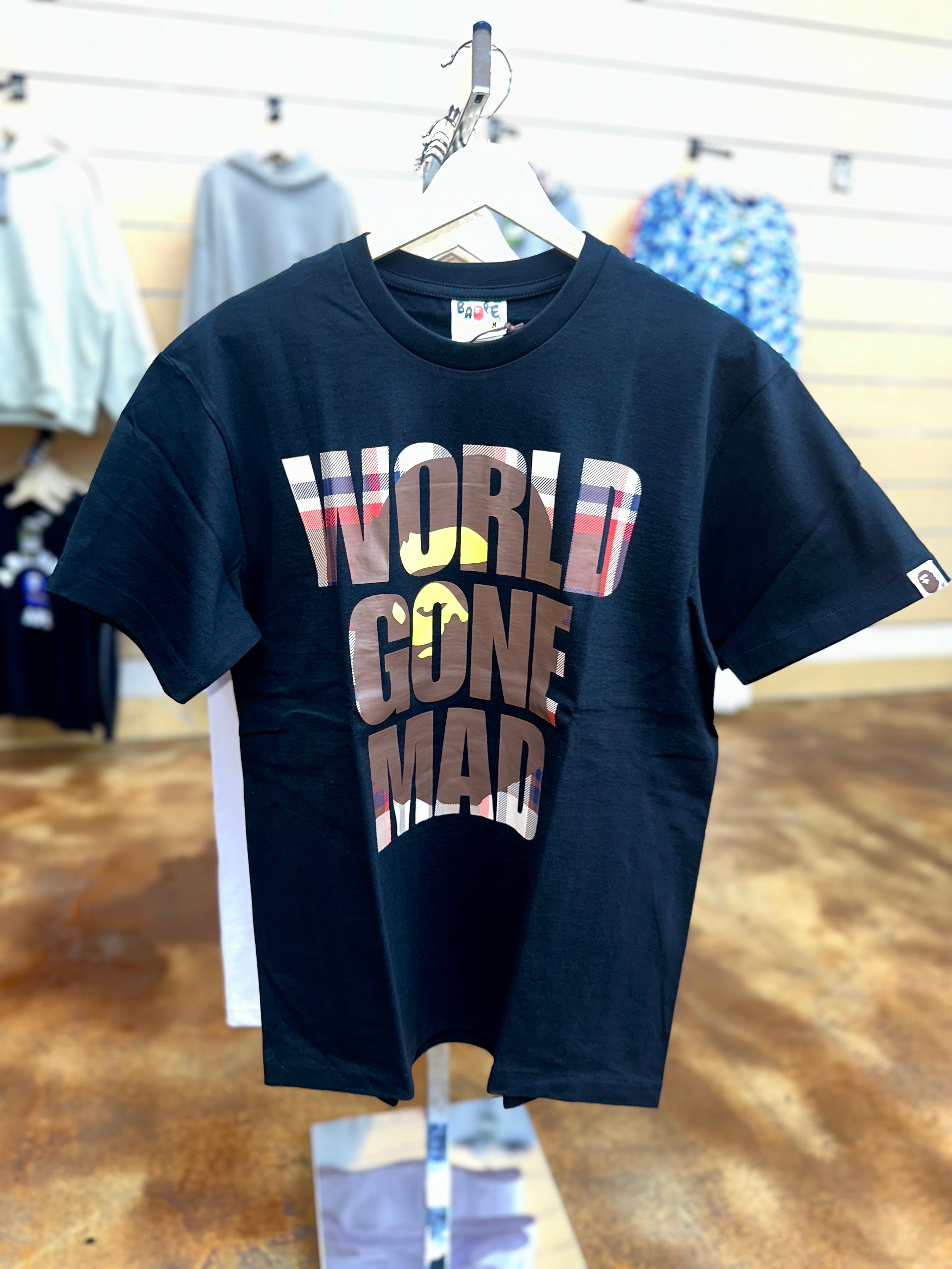 BAPE TEE BLACK WORLD GONE MAD